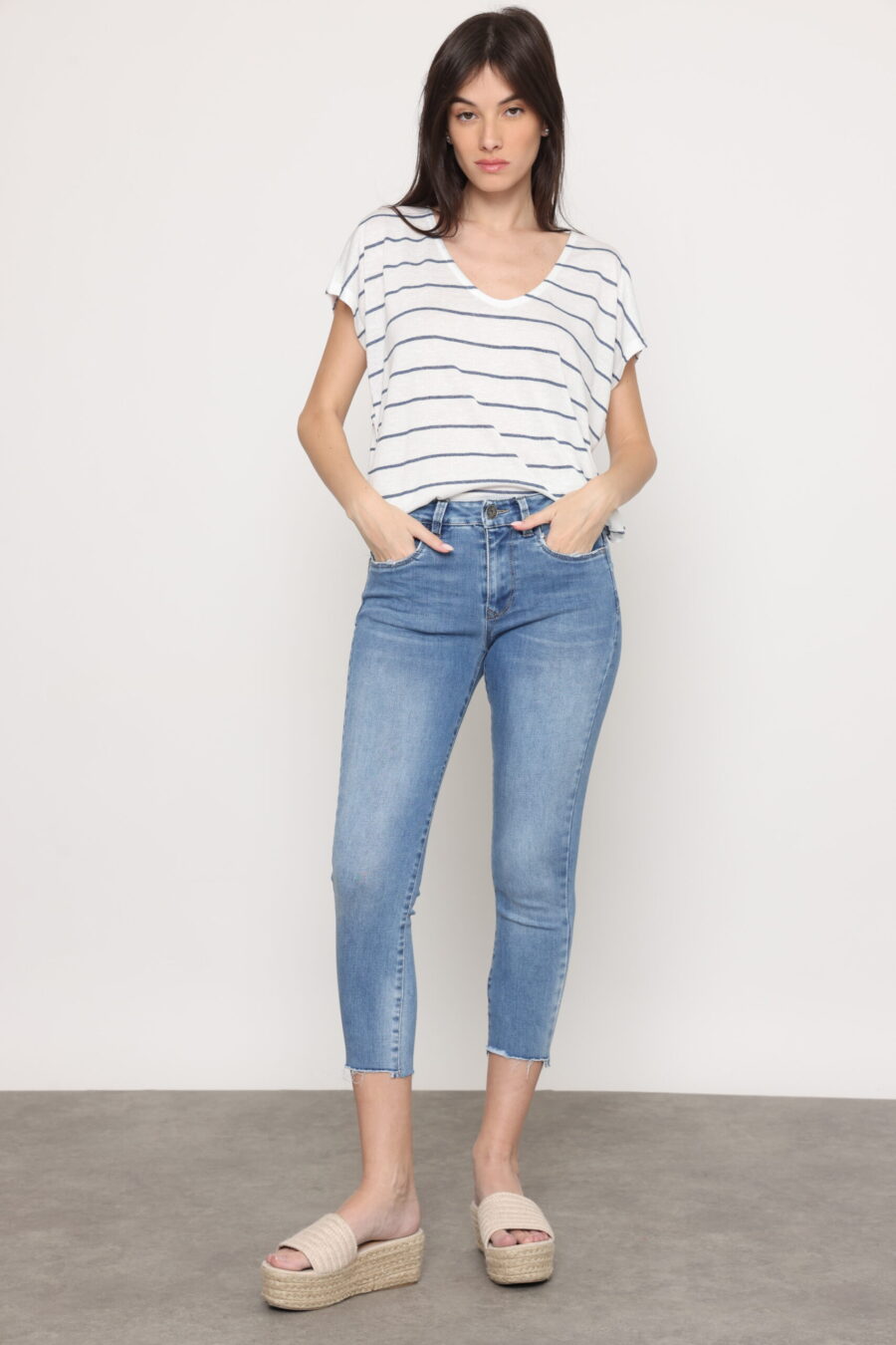 ג׳ינס סקיני ג׳יי בלאמי