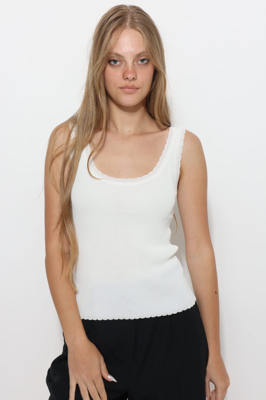 גופיית סיה לבן