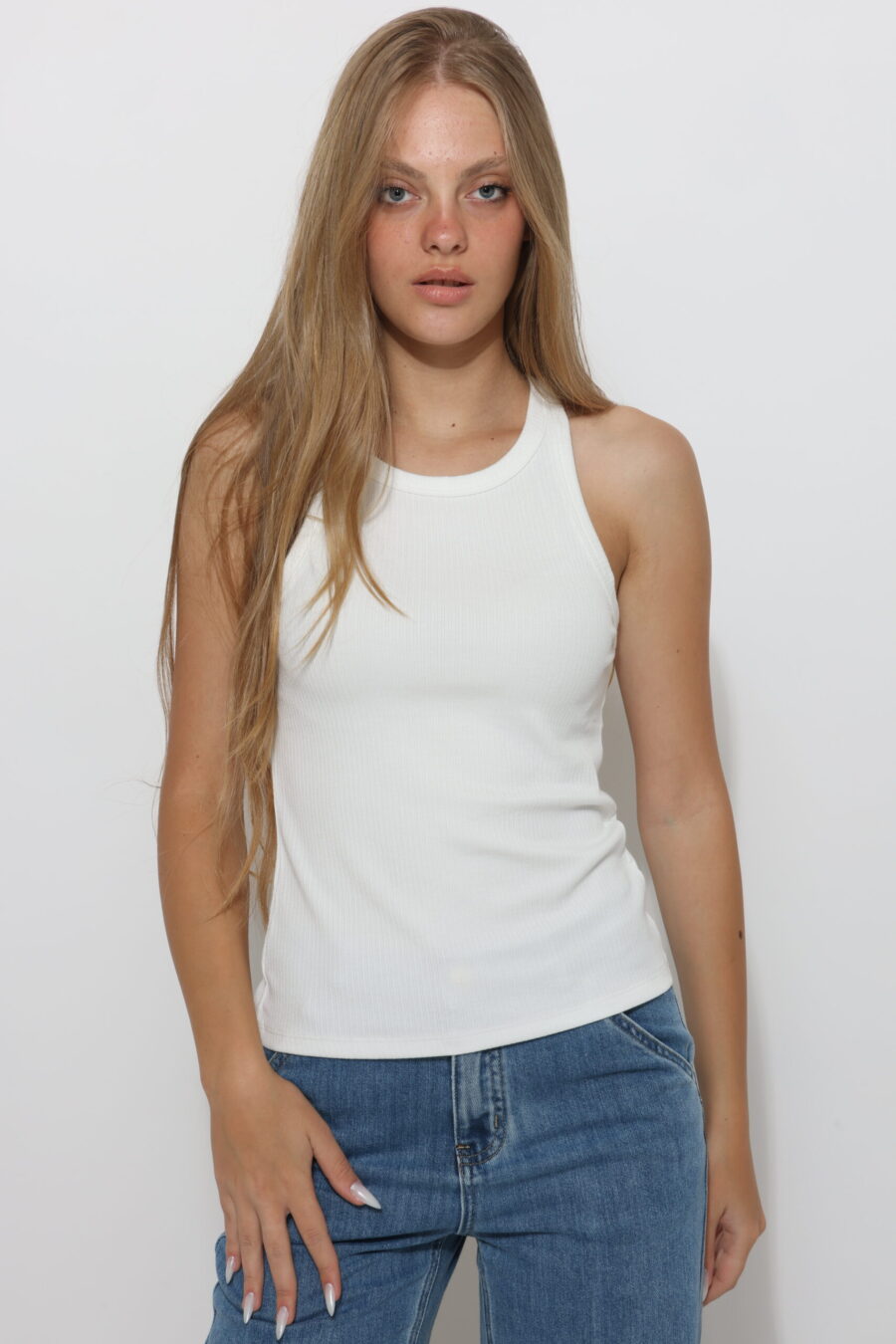 גופיית סיבו לבן