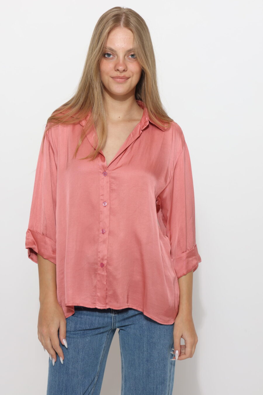 מכופתרת משי סאטן קורל