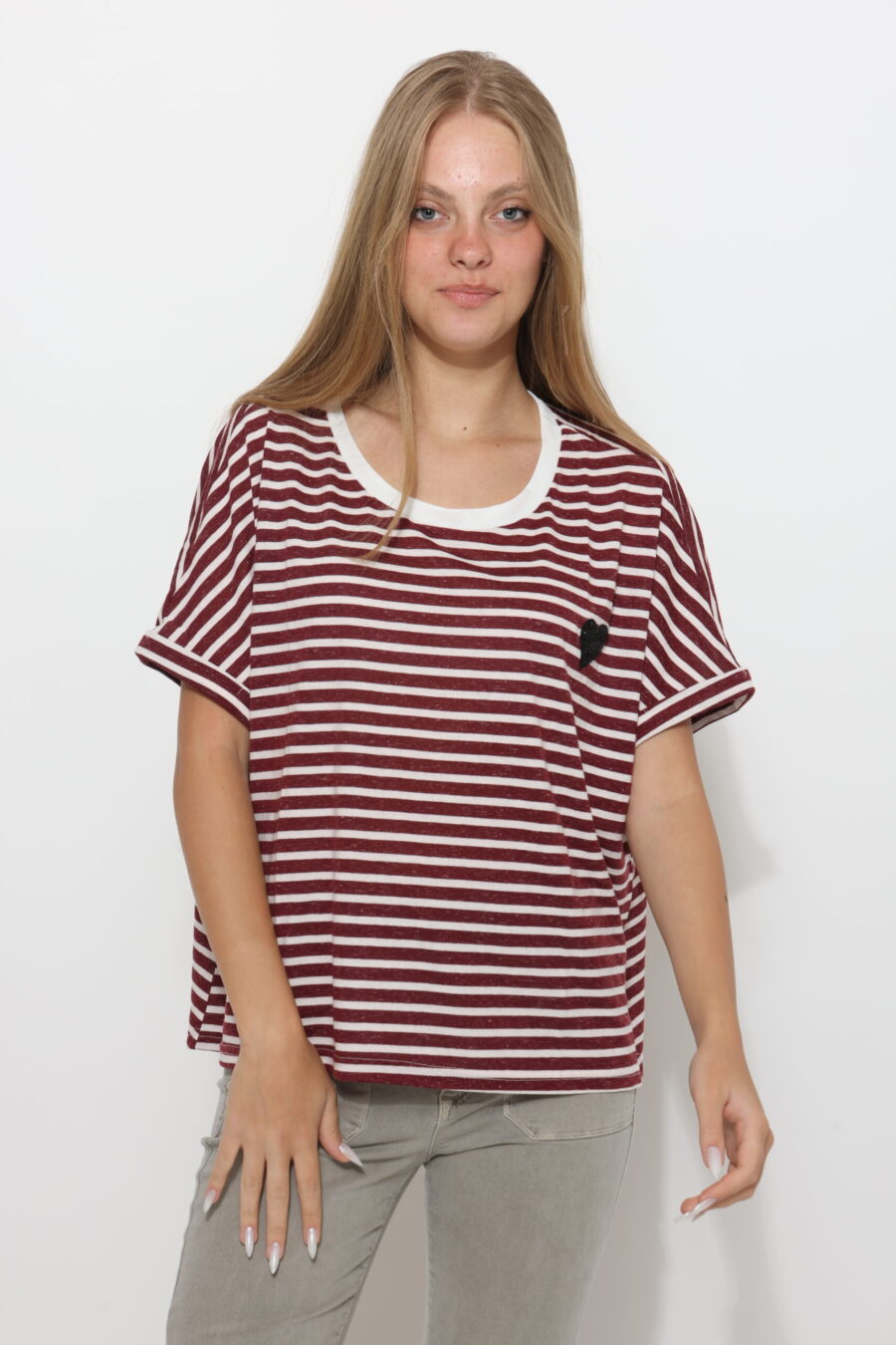 חולצת פסים לב בורדו