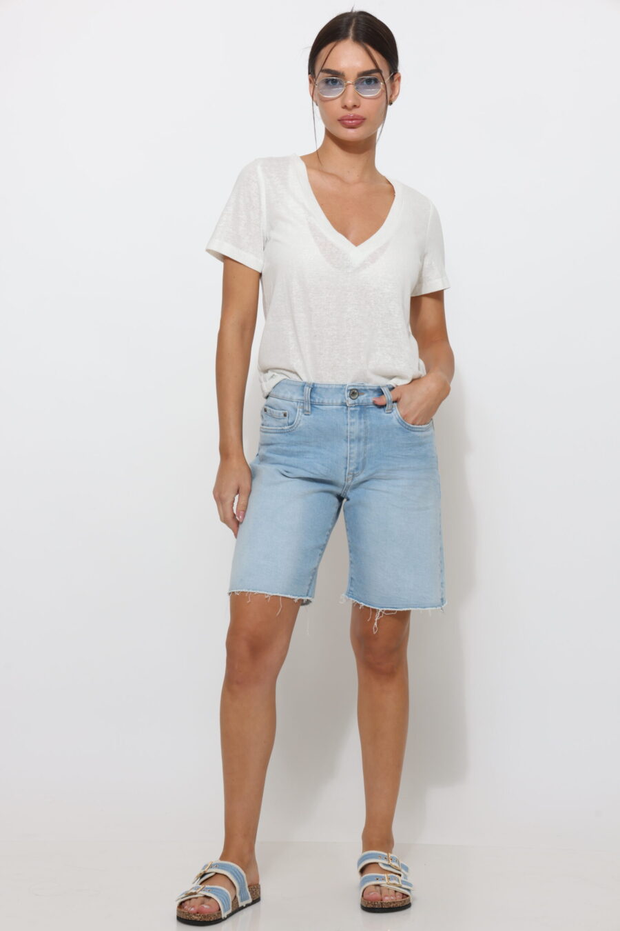 ברמודה איסלה בהיר