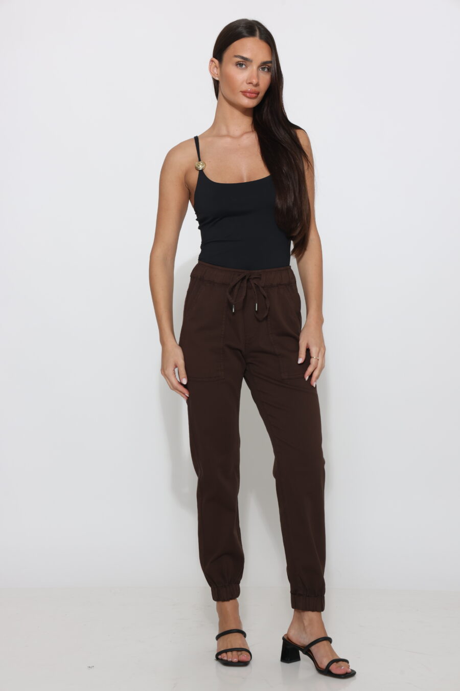 מכנס צ׳ארלי חום שוקולד