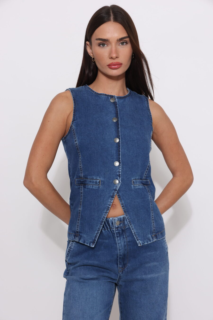 ווסט מובי ג׳ינס גוון אמצע