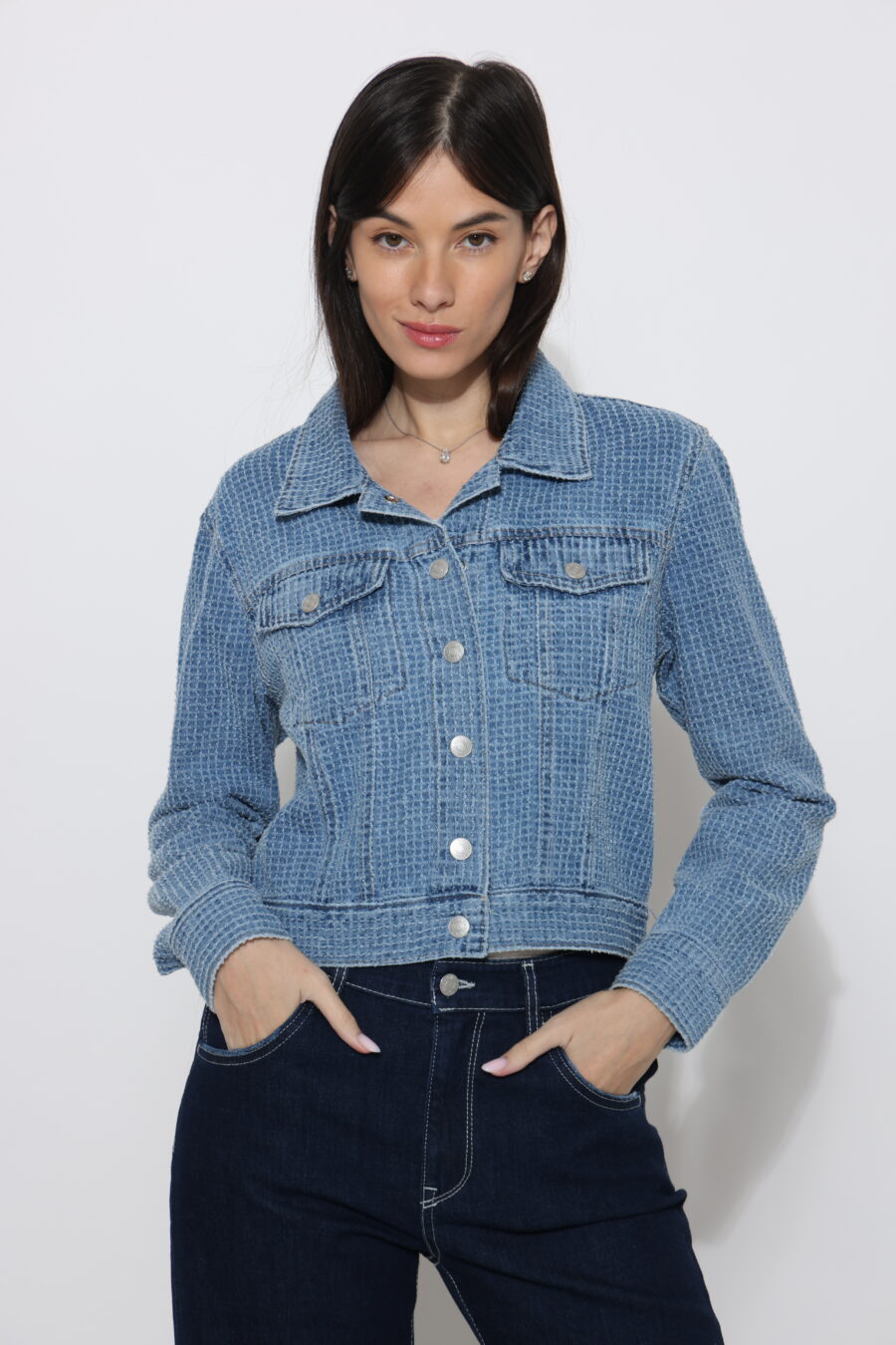 ג'קט ג׳ינס ברוקן