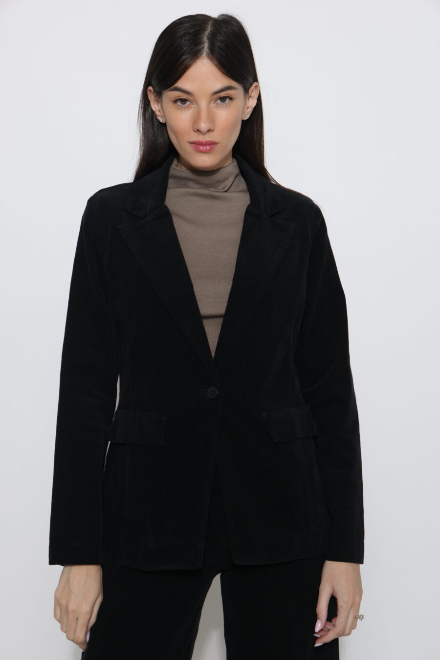 בלייזר מאי שחור