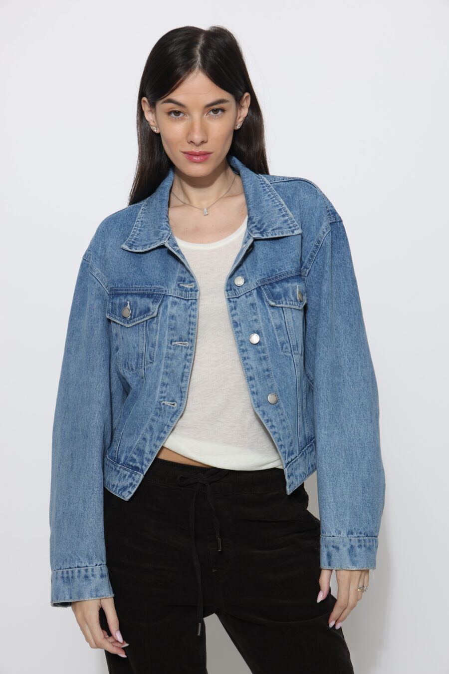 ג'קט ג׳ינס אייקו