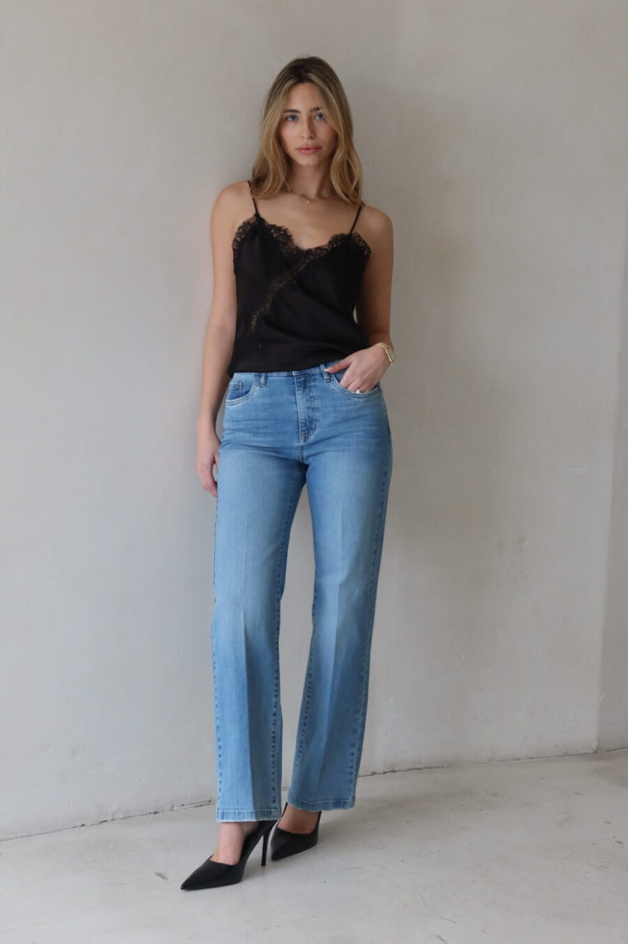 ג׳ינס ג׳סי בהיר