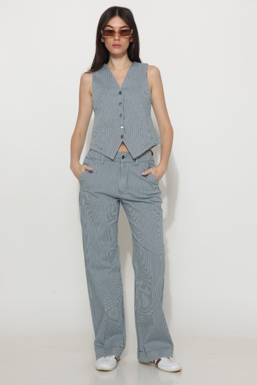 ג׳ינס פסים גולי