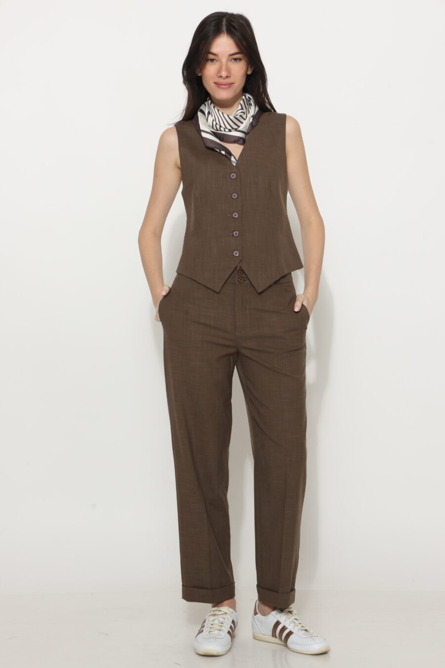 מכנסי יודי חום