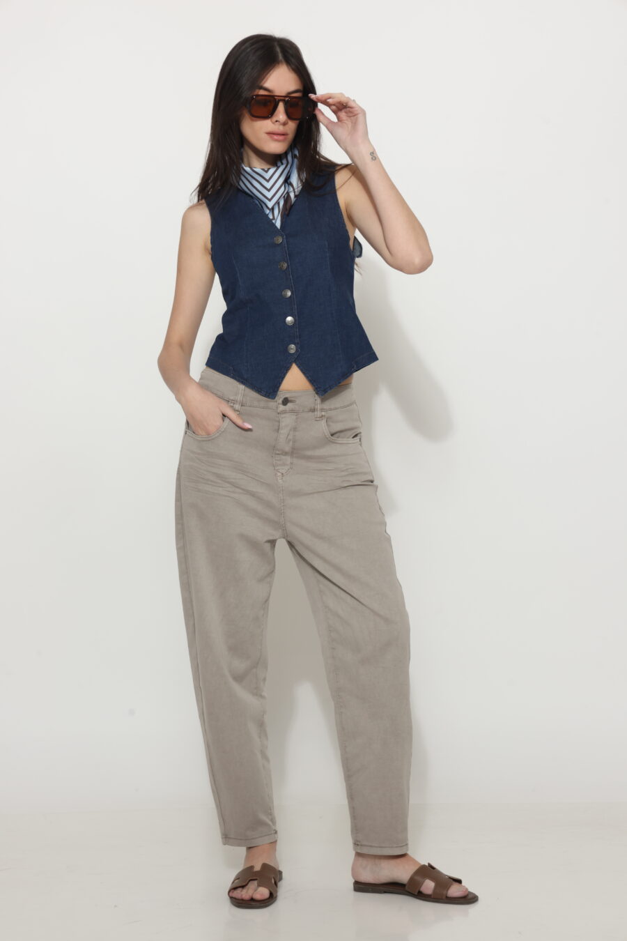 מכנס באגי בז׳